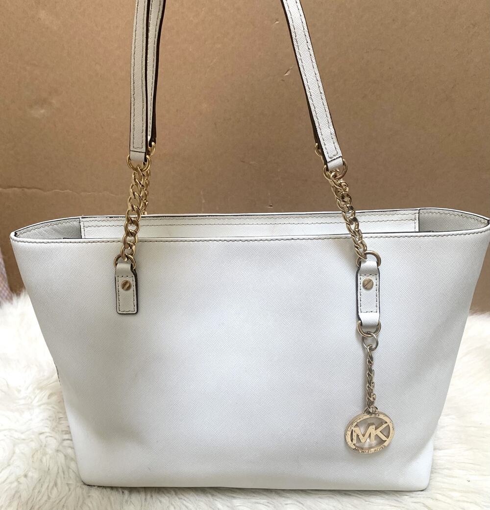 MICHAEL KORS Chalk Large Saffiano Leather Vintage Jet Set CHAIN TOTE